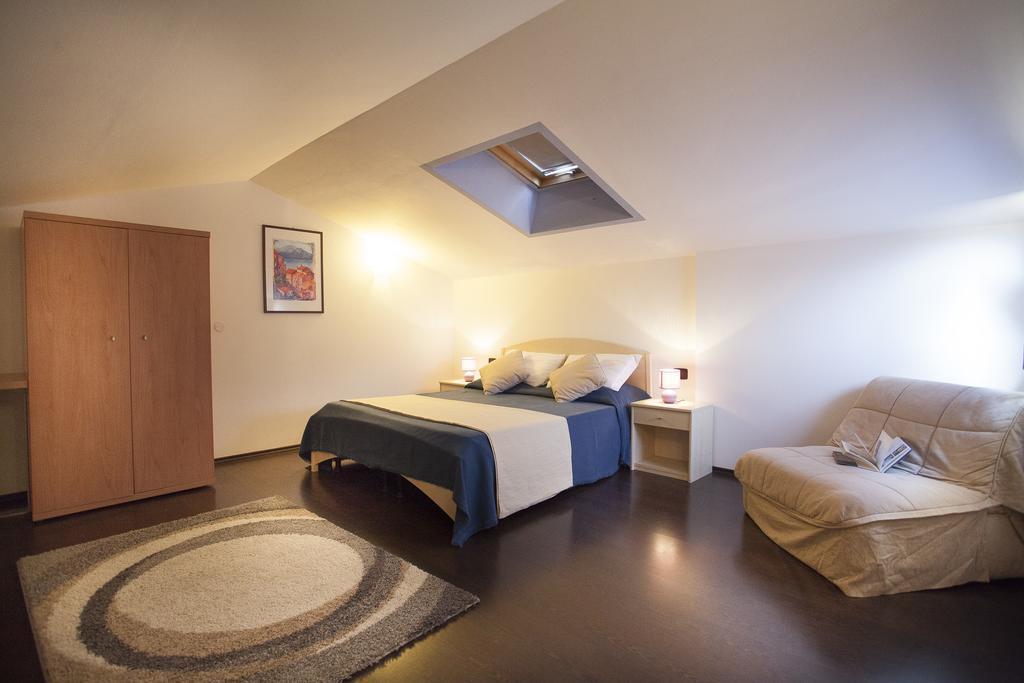Taki Village Brenzone sul Garda Exterior photo