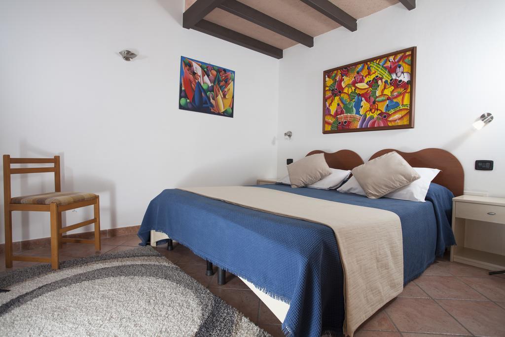 Taki Village Brenzone sul Garda Exterior photo