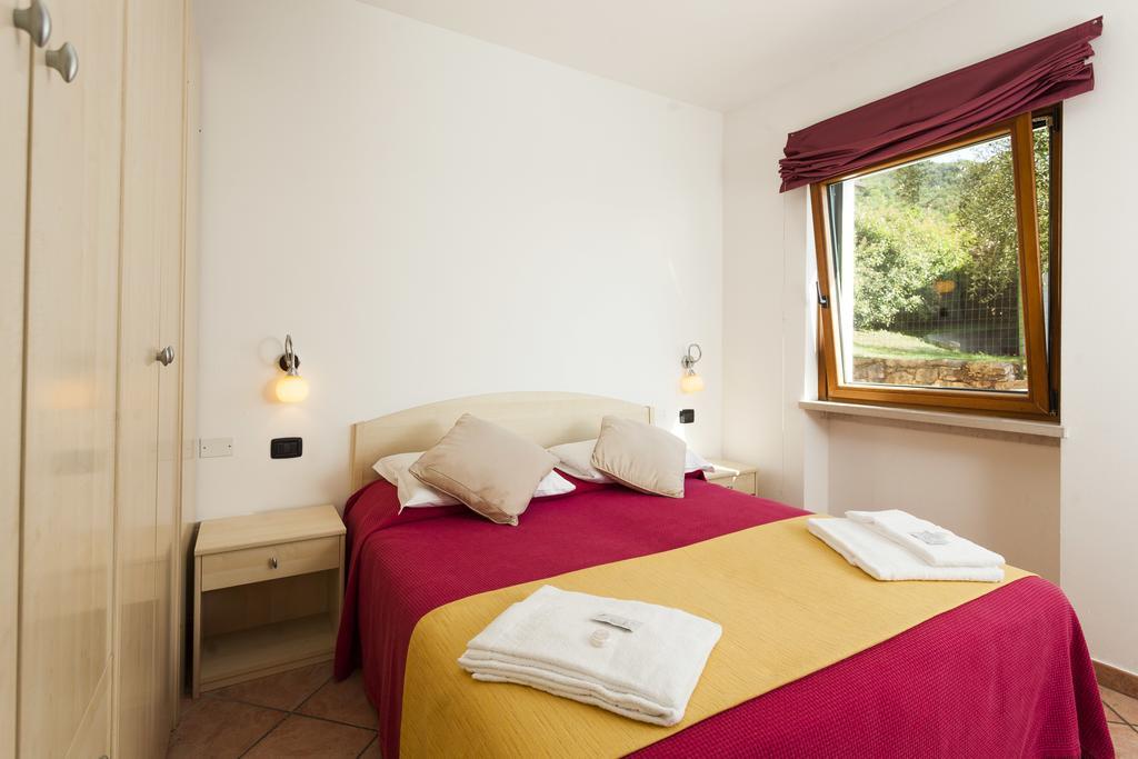 Taki Village Brenzone sul Garda Exterior photo