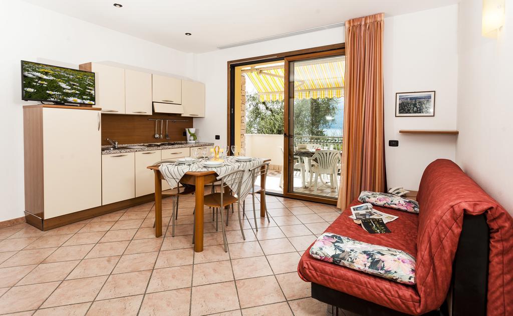 Taki Village Brenzone sul Garda Exterior photo