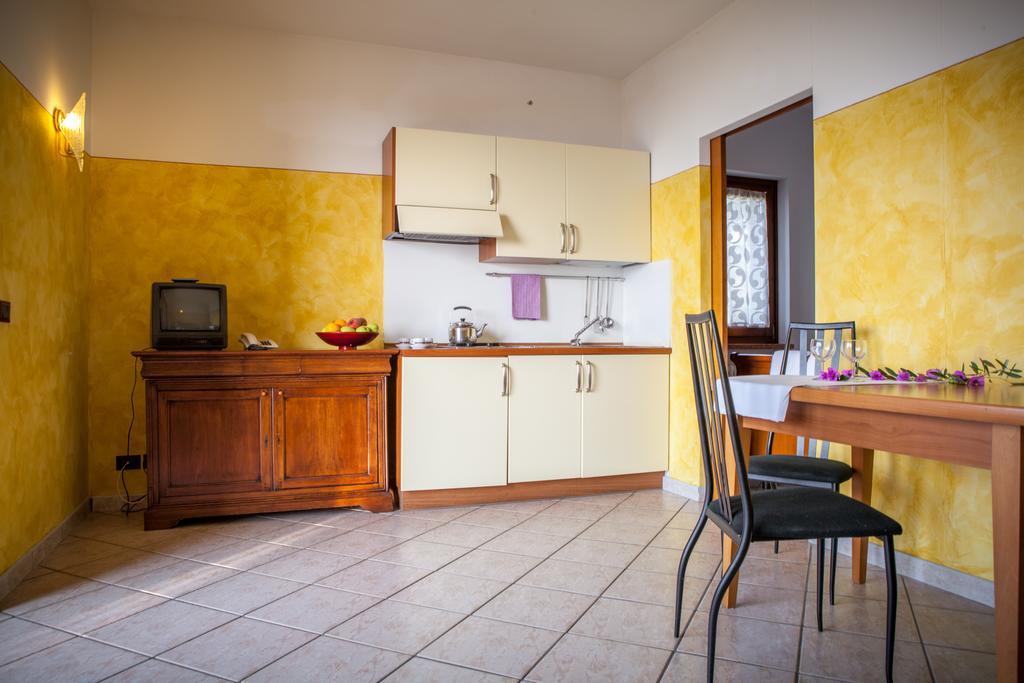 Taki Village Brenzone sul Garda Exterior photo