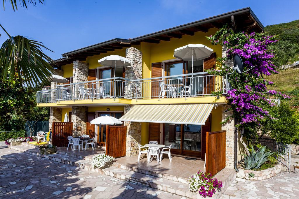 Taki Village Brenzone sul Garda Exterior photo